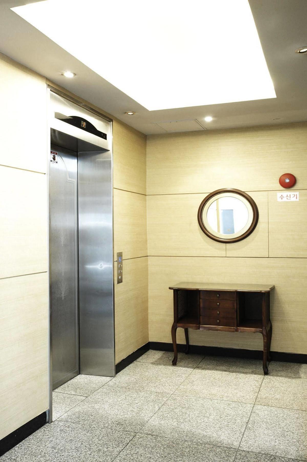 M. Biz Hotel Seoul Exterior foto